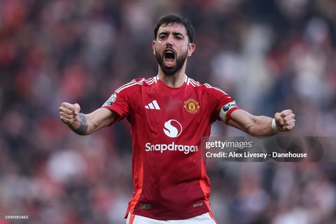 Bùng nổ đầy khó tin, MU "dội gáo nước lạnh" vào mộng vô địch của Arsenal - Ảnh 1. Bùng nổ đầy khó tin, MU "dội gáo nước lạnh" vào mộng vô địch của Arsenal - Ảnh 1.