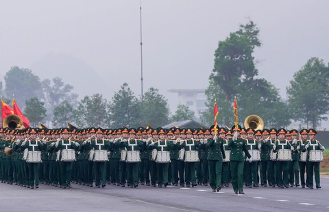 Lịch trình, kế hoạch diễu binh, diễu hành và các hoạt động kỷ niệm 50 năm Ngày Giải phóng miền Nam, thống nhất đất nước- Ảnh 10. Lịch trình, kế hoạch diễu binh, diễu hành và các hoạt động kỷ niệm 50 năm Ngày Giải phóng miền Nam, thống nhất đất nước- Ảnh 10.