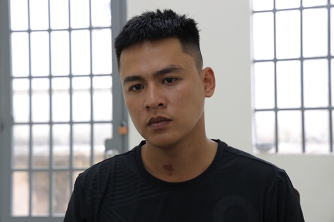 Vụ người đàn ông bị đánh gục sau va chạm giao thông: Đối tượng thứ 2 ra đầu thú- Ảnh 1. Vụ người đàn ông bị đánh gục sau va chạm giao thông: Đối tượng thứ 2 ra đầu thú- Ảnh 1.