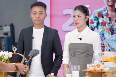 Xôn xao bảng giá booking 350 triệu đồng cho 3 giờ livestream của Hằng Du Mục ở thời đỉnh cao- Ảnh 4. Xôn xao bảng giá booking 350 triệu đồng cho 3 giờ livestream của Hằng Du Mục ở thời đỉnh cao- Ảnh 4.