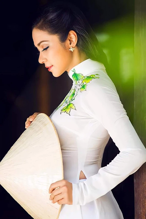 Nữ hoàng ảnh lịch Việt Trinh sở hữu biệt thự 3.000 m2 nhưng chỉ "đủ sống"- Ảnh 2. Nữ hoàng ảnh lịch Việt Trinh sở hữu biệt thự 3.000 m2 nhưng chỉ "đủ sống"- Ảnh 2.