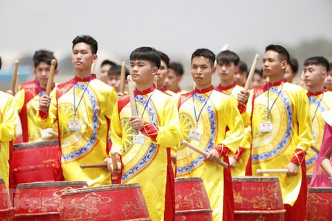 Toàn cảnh lễ đón Tổng Bí thư Tập Cận Bình tại sân bay Nội Bài - Ảnh 5. Toàn cảnh lễ đón Tổng Bí thư Tập Cận Bình tại sân bay Nội Bài - Ảnh 5.