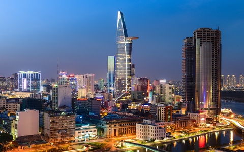 Sáp nhập tỉnh thành, bỏ cấp huyện: Hàng chục nghìn trường học, bệnh viện của huyện sẽ thế nào? - Ảnh 3.