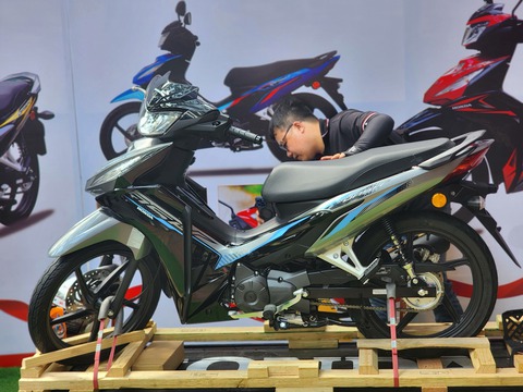 Xe số Honda hoàn toàn mới chính thức ra mắt khách Việt: 'Vô địch mã lực' nhưng tiết kiệm xăng, giá bất ngờ - Ảnh 1.