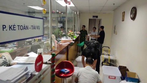 [ẢNH] Bắt, khám xét khẩn cấp kiểm định viên, lãnh đạo Trung tâm Kiểm định Kỹ thuật an toàn khu vực II - Ảnh 9.