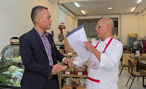 Trùm Điền Quân Color Man được nhận việc với lương 5 triệu: "Nhiều bên trả tôi lương gấp 10 lần"- Ảnh 2. Trùm Điền Quân Color Man được nhận việc với lương 5 triệu: "Nhiều bên trả tôi lương gấp 10 lần"- Ảnh 2.