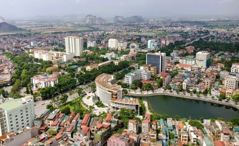 Hơn 2 tháng nữa, thành phố nhỏ nhất Việt Nam dự kiến sẽ bị “xóa tên” - Ảnh 2. Hơn 2 tháng nữa, thành phố nhỏ nhất Việt Nam dự kiến sẽ bị “xóa tên” - Ảnh 2.