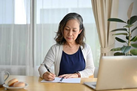 Lương hưu cao nhưng tránh 3 sai lầm để có hạnh phúc tuổi già - Ảnh 1. Lương hưu cao nhưng tránh 3 sai lầm để có hạnh phúc tuổi già - Ảnh 1.