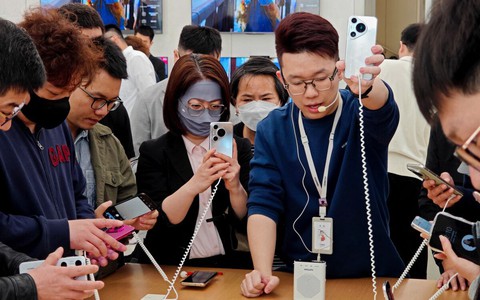Google Maps cho xem bản đồ miễn phí suốt 20 năm qua, vậy ứng dụng này kiếm tiền kiểu gì? - Ảnh 3.