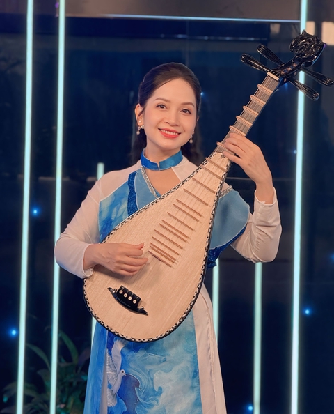 Vũ Diệu Thảo và dự án 54 bản độc tấu tỳ bà: “Tôi là một người Việt Nam yêu nước” - Ảnh 4. Vũ Diệu Thảo và dự án 54 bản độc tấu tỳ bà: “Tôi là một người Việt Nam yêu nước” - Ảnh 4.