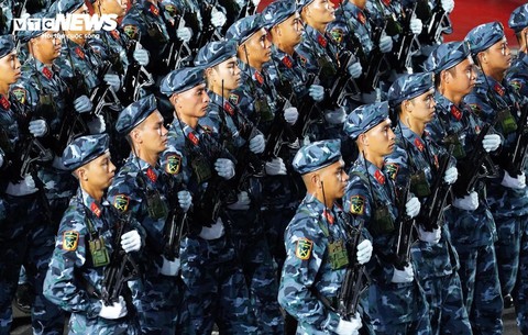 Quân đội Lào , Campuchia tham gia tổng hợp luyện diễu binh tại TP . HCM kỷ niệm 50 năm - Ảnh 15. Quân đội Lào , Campuchia tham gia tổng hợp luyện diễu binh tại TP . HCM kỷ niệm 50 năm - Ảnh 15.
