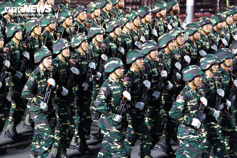 Quân đội Lào , Campuchia tham gia tổng hợp luyện diễu binh tại TP . HCM kỷ niệm 50 năm - Ảnh 12. Quân đội Lào , Campuchia tham gia tổng hợp luyện diễu binh tại TP . HCM kỷ niệm 50 năm - Ảnh 12.
