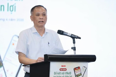 Khám chữa bệnh bảo hiểm y tế, mua thuốc… chỉ cần mang điện thoại cài VNeID - Ảnh 1. Khám chữa bệnh bảo hiểm y tế, mua thuốc… chỉ cần mang điện thoại cài VNeID - Ảnh 1.