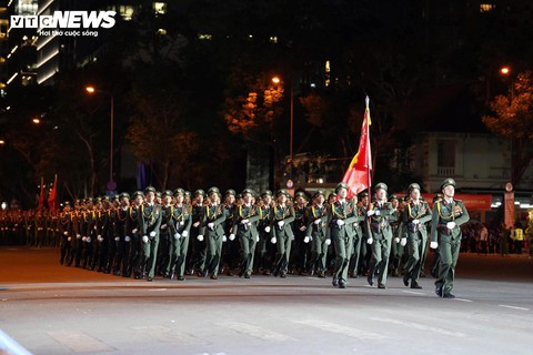 Quân đội Lào , Campuchia tham gia tổng hợp luyện diễu binh tại TP . HCM kỷ niệm 50 năm - Ảnh 25. Quân đội Lào , Campuchia tham gia tổng hợp luyện diễu binh tại TP . HCM kỷ niệm 50 năm - Ảnh 25.