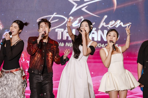 Hồ Ngọc Hà trở lại sóng VTV: "Tôi thấy việc nhẹ lương cao, lại được xuất hiện xinh đẹp thì nhận lời"- Ảnh 4. Hồ Ngọc Hà trở lại sóng VTV: "Tôi thấy việc nhẹ lương cao, lại được xuất hiện xinh đẹp thì nhận lời"- Ảnh 4.