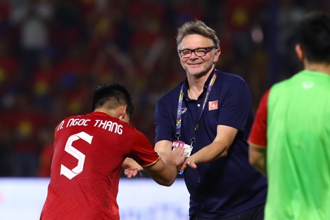 Thái Lan đổi luật SEA Games, U22 Việt Nam vẫn nắm ưu thế nhờ di sản của HLV Troussier - Ảnh 1. Thái Lan đổi luật SEA Games, U22 Việt Nam vẫn nắm ưu thế nhờ di sản của HLV Troussier - Ảnh 1.