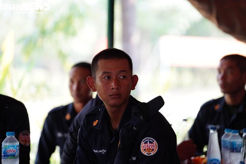 Diễu binh Campuchia tại Bình Dương: Vẻ đẹp rắn rỏi của các chiến sĩ quân đội Hoàng gia - Ảnh 7. Diễu binh Campuchia tại Bình Dương: Vẻ đẹp rắn rỏi của các chiến sĩ quân đội Hoàng gia - Ảnh 7.