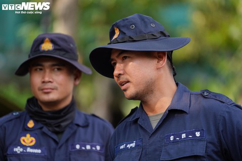 Diễu binh Campuchia tại Bình Dương: Vẻ đẹp rắn rỏi của các chiến sĩ quân đội Hoàng gia - Ảnh 10. Diễu binh Campuchia tại Bình Dương: Vẻ đẹp rắn rỏi của các chiến sĩ quân đội Hoàng gia - Ảnh 10.