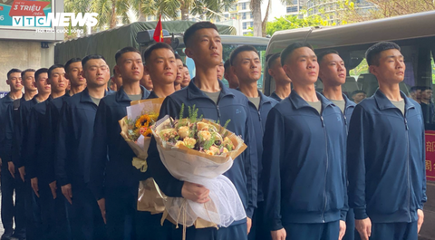 Quân đội Trung Quốc tham gia diễu binh kỷ niệm 30 / 4 tại TP . HCM - Ảnh 1. Quân đội Trung Quốc tham gia diễu binh kỷ niệm 30 / 4 tại TP . HCM - Ảnh 1.