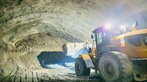 Sắp thông hầm xuyên núi dài nhất cao tốc Bắc - Nam - Ảnh 29.