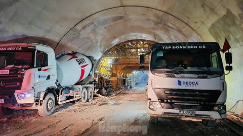 Sắp thông hầm xuyên núi dài nhất cao tốc Bắc - Nam - Ảnh 30.