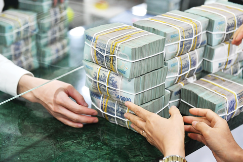 Thủ đoạn lừa đảo mới được ngân hàng cảnh báo, nguy cơ bay sạch tiền - Ảnh 3.