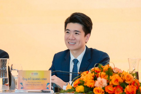 Thiếu gia nhà bầu Hiển xả vai chủ tịch bắt trend "nháy mắt Kim Seon Ho",hoa hậu Đỗ Mỹ Linh liền có phản ứng này - Ảnh 5. Thiếu gia nhà bầu Hiển xả vai chủ tịch bắt trend "nháy mắt Kim Seon Ho",hoa hậu Đỗ Mỹ Linh liền có phản ứng này - Ảnh 5.