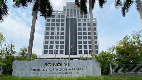 Sắp xếp đơn vị hành chính: Bố trí nhân sự và Lý do không giữ lại thành phố thuộc tỉnh - Ảnh 1. Sắp xếp đơn vị hành chính: Bố trí nhân sự và Lý do không giữ lại thành phố thuộc tỉnh - Ảnh 1.