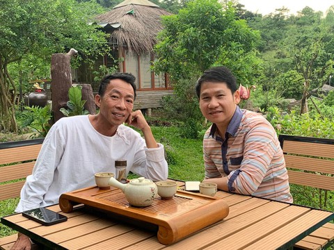 Hôn nhân của 2 "ông hoàng nhạc đỏ": Người viên mãn nhưng "sợ vợ", người đã ly hôn - Ảnh 1. Hôn nhân của 2 "ông hoàng nhạc đỏ": Người viên mãn nhưng "sợ vợ", người đã ly hôn - Ảnh 1.