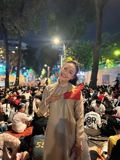 "Còn sống được đến hôm nay là may lắm rồi con ơi, lời mẹ làm tim tôi thắt lại"- Ảnh 1. "Còn sống được đến hôm nay là may lắm rồi con ơi, lời mẹ làm tim tôi thắt lại"- Ảnh 1.