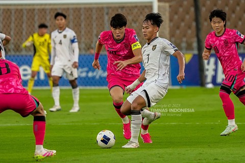 Cầu thủ Australia bực bội vì hòa U17 Việt Nam - Ảnh 2.