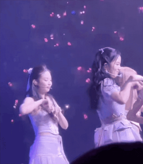 Quá khứ bị đào bới, dân mạng yêu cầu BLACKPINK xin lỗi- Ảnh 8. Quá khứ bị đào bới, dân mạng yêu cầu BLACKPINK xin lỗi- Ảnh 8.