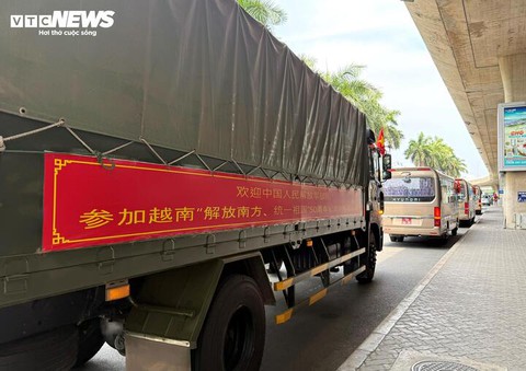 Đoàn quân đội Trung Quốc rời Việt Nam sau diễu binh kỷ niệm 50 năm thống nhất đất nước - Ảnh 6. Đoàn quân đội Trung Quốc rời Việt Nam sau diễu binh kỷ niệm 50 năm thống nhất đất nước - Ảnh 6.