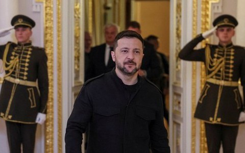 Ông Zelensky sẵn sàng gặp riêng ông Putin - Ảnh 2.