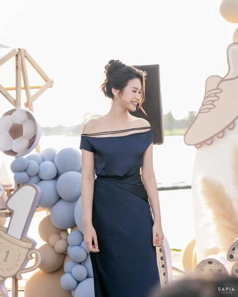 Doãn Hải My khoe dáng "mình hạc xương mai", thừa hưởng xuất sắc "mã gen đỉnh chóp" của mẹ vợ hot nhất làng bóng đá - Ảnh 2. Doãn Hải My khoe dáng "mình hạc xương mai", thừa hưởng xuất sắc "mã gen đỉnh chóp" của mẹ vợ hot nhất làng bóng đá - Ảnh 2.