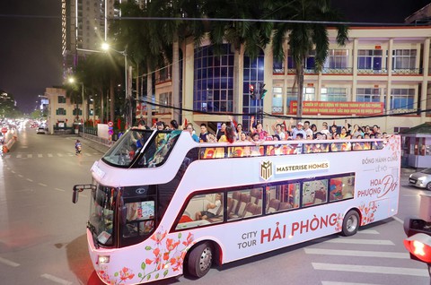 Masterise Homes đồng hành cùng Lễ hội Hoa Phượng Đỏ – Hải Phòng 2025 - Ảnh 2. Masterise Homes đồng hành cùng Lễ hội Hoa Phượng Đỏ – Hải Phòng 2025 - Ảnh 2.