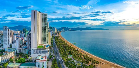 Công trình có 1-0-2 giúp nâng tầm bờ biển đẹp nhất thế giới ở Việt Nam: Dài 4.300m, trị giá 6.200 tỷ đồng - Ảnh 1.