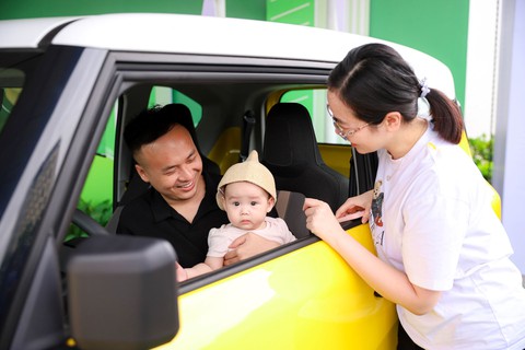 Chuỗi sự kiện “Phủ Xanh, Sống Chất”: Chủ xe xăng đổi sang xe điện sau 30 phút cầm lái VF 6 - Ảnh 5. Chuỗi sự kiện “Phủ Xanh, Sống Chất”: Chủ xe xăng đổi sang xe điện sau 30 phút cầm lái VF 6 - Ảnh 5.