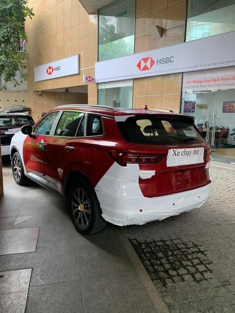 Lô xe Ford Territory 2025 đã lăn bánh trên đường phố Việt Nam, để lộ cụm đèn LED mới, mâm mới, dễ ra mắt trong thời gian gần cạnh tranh CX-5, Tucson- Ảnh 3. Lô xe Ford Territory 2025 đã lăn bánh trên đường phố Việt Nam, để lộ cụm đèn LED mới, mâm mới, dễ ra mắt trong thời gian gần cạnh tranh CX-5, Tucson- Ảnh 3.