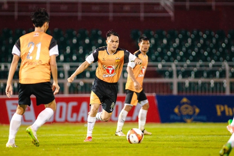 Dụng Quang Nho: Thầm lặng mà nên chuyện - Ảnh 1. Dụng Quang Nho: Thầm lặng mà nên chuyện - Ảnh 1.