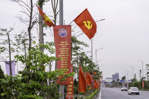 Đường Đỗ Mười - tuyến phố đẹp nhất Hải Phòng ghi dấu lịch sử 70 năm - Ảnh 8. Đường Đỗ Mười - tuyến phố đẹp nhất Hải Phòng ghi dấu lịch sử 70 năm - Ảnh 8.