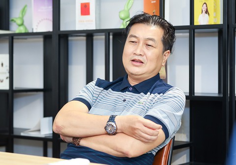 Danh tính "cha đẻ" ca khúc Đàm Vĩnh Hưng không được hát kể từ giờ: Là chồng cũ của 1 nữ ca sĩ- Ảnh 2. Danh tính "cha đẻ" ca khúc Đàm Vĩnh Hưng không được hát kể từ giờ: Là chồng cũ của 1 nữ ca sĩ- Ảnh 2.
