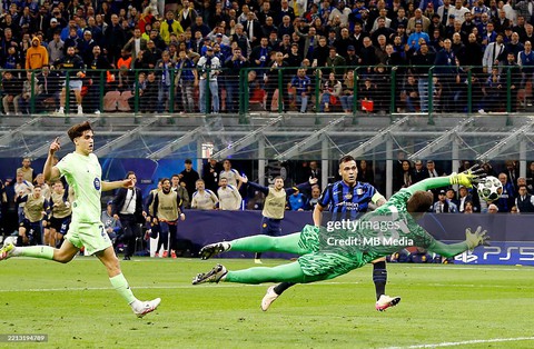 Đánh bại Barcelona sau màn ngược dòng kỳ vĩ, Inter Milan hiên ngang vào chung kết Champions League - Ảnh 1. Đánh bại Barcelona sau màn ngược dòng kỳ vĩ, Inter Milan hiên ngang vào chung kết Champions League - Ảnh 1.
