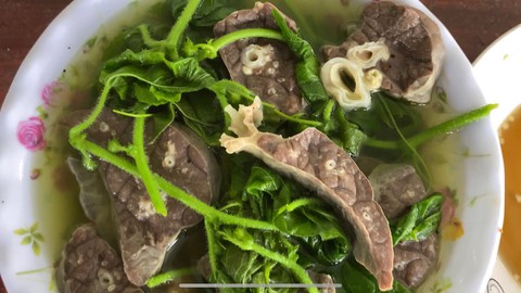 Lòng lợn “bách khoa toàn thư”: Mỗi miếng một tên gọi, ăn sai là mất hết tinh túy!- Ảnh 10. Lòng lợn “bách khoa toàn thư”: Mỗi miếng một tên gọi, ăn sai là mất hết tinh túy!- Ảnh 10.