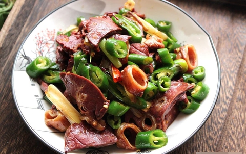 Lòng lợn “bách khoa toàn thư”: Mỗi miếng một tên gọi, ăn sai là mất hết tinh túy!- Ảnh 11. Lòng lợn “bách khoa toàn thư”: Mỗi miếng một tên gọi, ăn sai là mất hết tinh túy!- Ảnh 11.
