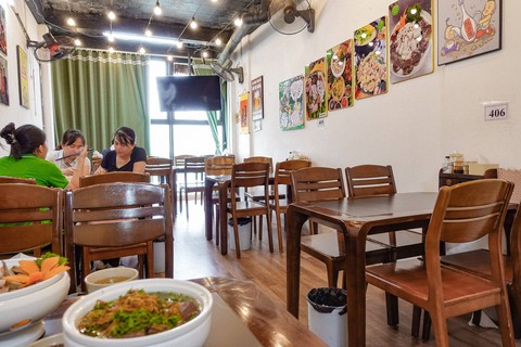 Đi ăn thử Lòng Chát sau drama: Không có lòng se điếu, liệu các món có ngon và giá có "chát" như lời đồn? - Ảnh 2. Đi ăn thử Lòng Chát sau drama: Không có lòng se điếu, liệu các món có ngon và giá có "chát" như lời đồn? - Ảnh 2.