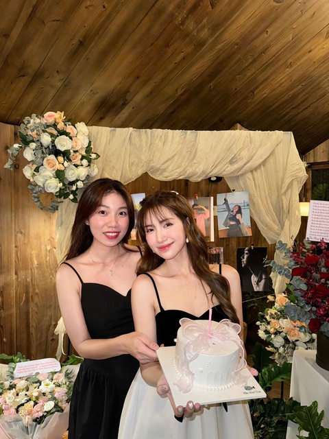 Bức hình flex độ giàu có của Hoà Minzy- Ảnh 3. Bức hình flex độ giàu có của Hoà Minzy- Ảnh 3.