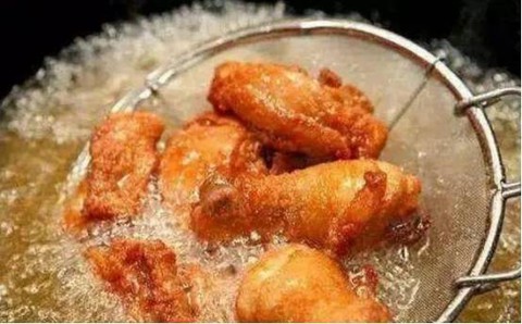 Chàng trai 17 tuổi suy thận giai đoạn cuối vì ăn quá nhiều 2 món nhưng vì 