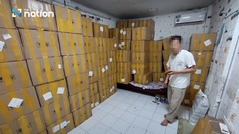 Đột kích 2 xưởng đóng gói, công an triệt phá đường dây sản xuất sữa bột Ensure Gold giả quy mô hàng tỷ đồng, tịch thu hơn 5.000 sản phẩm- Ảnh 4.