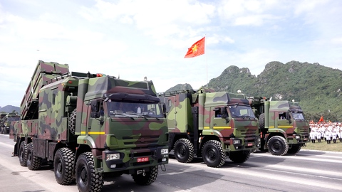 Dàn khí tài 'hùng dũng' tiến bước tại Tổng hợp luyện diễu binh lần 2: Tên lửa đạn đạo, pháo phản lực, UAV - Ảnh 11. Dàn khí tài 'hùng dũng' tiến bước tại Tổng hợp luyện diễu binh lần 2: Tên lửa đạn đạo, pháo phản lực, UAV - Ảnh 11.